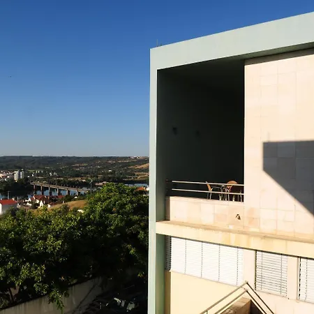 Hi - De Juventude Hostel