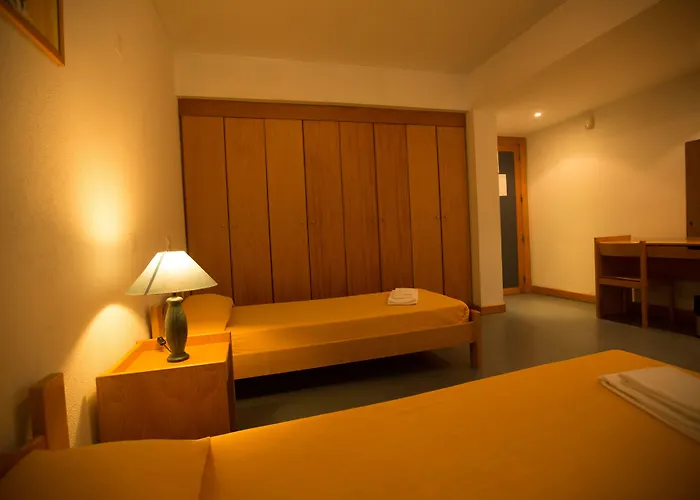 Hi - De Juventude بيت شباب