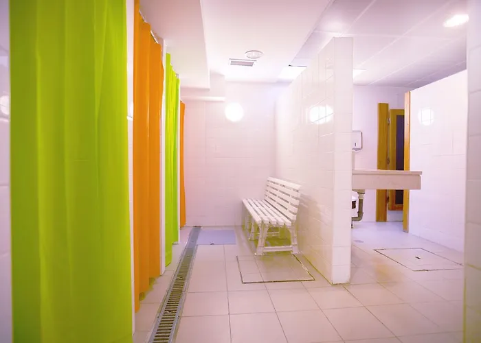 Hi - De Juventude بيت شباب